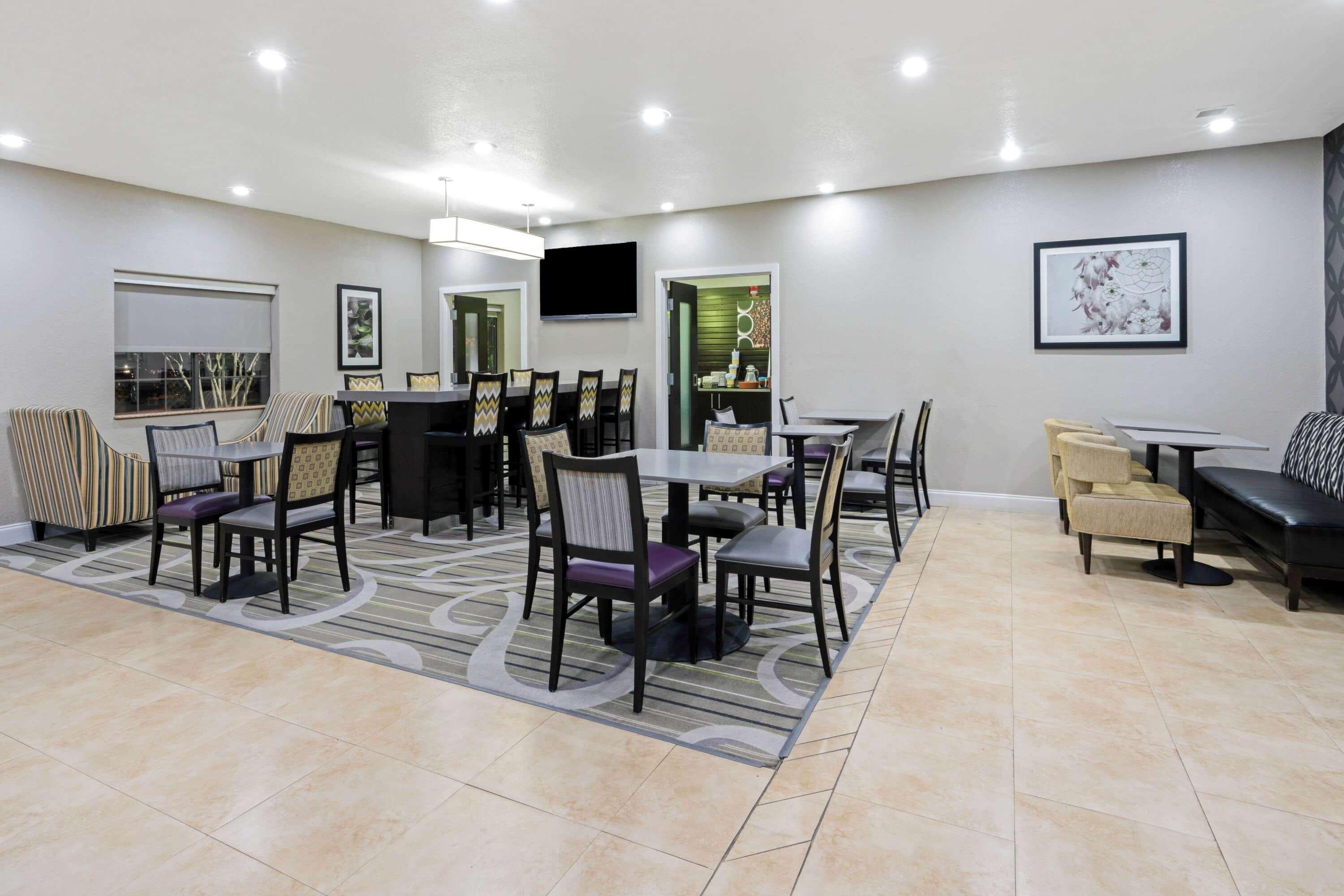 La Quinta By Wyndham Ada Hotel Luaran gambar
