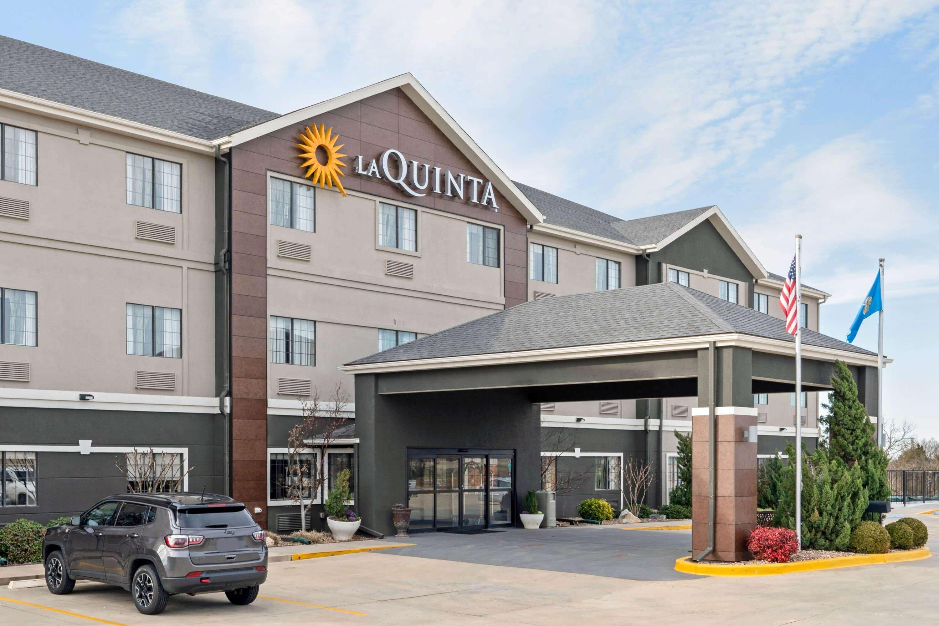 La Quinta By Wyndham Ada Hotel Luaran gambar